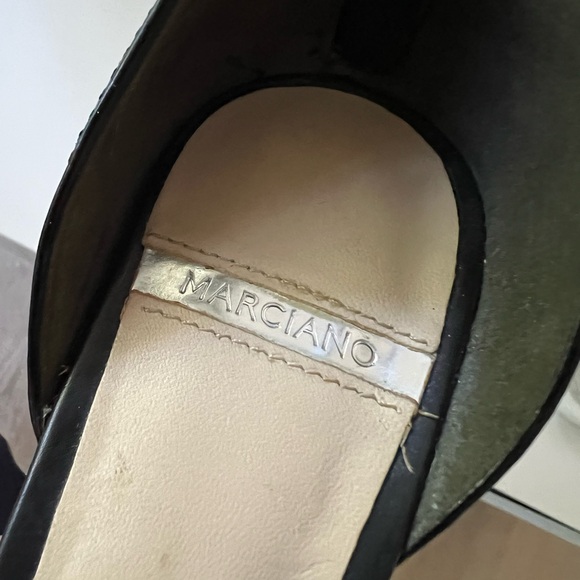 Marciano Cari pumps - Picture 8 of 9